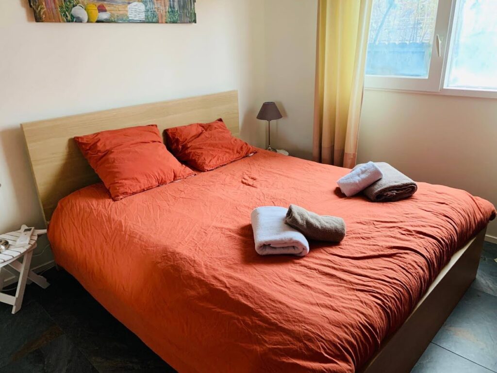 Chambre parent corial renové 24